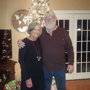 Meet your Posher, Mona